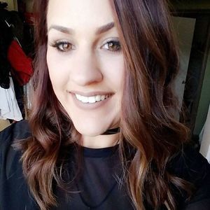 Meet your Posher, Holly